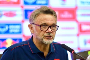 HLV Troussier khen Vĩ Hào sau trận thắng U23 Yemen