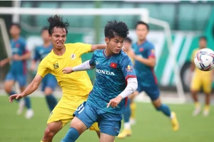 U23 Việt Nam thi đấu 3 trận vòng bảng môn bóng đá nam ASIAD 19 trên sân vận động Linping.