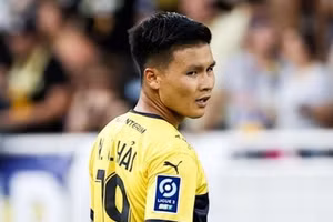 Quang Hải không có tên trong danh sách đăng ký thi đấu của Pau FC ở vòng 32.