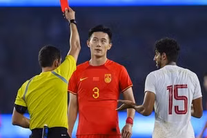 Jiang Shenglong lỡ hẹn trận gặp Việt Nam vì án phạt.