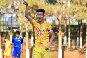 Đinh Quang Kiệt được thử nghiệm vị trí tiền đạo ở U17 Việt Nam.