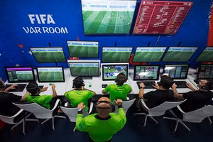 Công nghệ VAR chưa thể phổ biến ở V-League mùa tới.