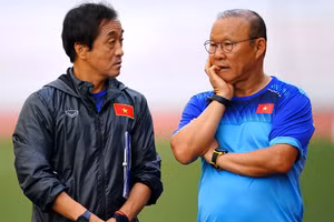 HLV Park Hang Seo vẫn đang đàm phán hợp đồng với CLB TPHCM.