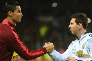 Messi và C.Ronaldo lần đầu rời xa châu Âu sau hơn hai thập kỷ chơi bóng.