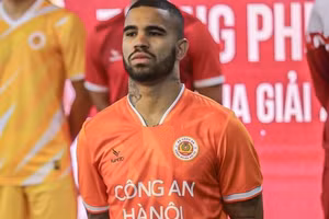 Jhon Cley gia nhập Hoàng Anh Gia Lai FC.