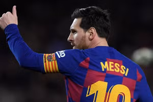 Messi đàm phán với Barca trước viễn cảnh chia tay PSG.