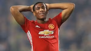 Tiền đạo Martial được đồn đoán sắp rời MU.