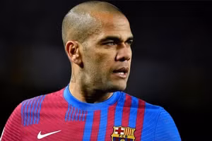 Dani Alves kêu oan khi bị bắt vì nghi tấn công tình dục ở một hộp đêm.