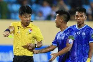 Trọng tài Trương Hồng Vũ không được nhiệm vụ vòng 6 V-League sau sai sót ở vòng đấu thứ 5 vừa qua.