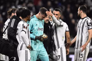 Juventus nguy cơ nhận án phạt từ UEFA.