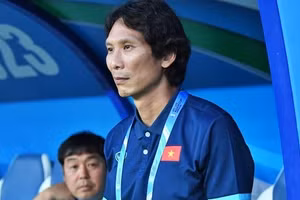 HLV Gong Oh-kyun lọt tầm ngắm của Bình Dương FC.