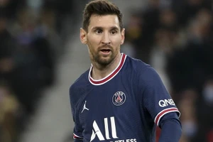 Messi đạt danh hiệu cầu thủ ngoại xuất sắc nhất Ligue 1 do người hâm mộ bình chọn.