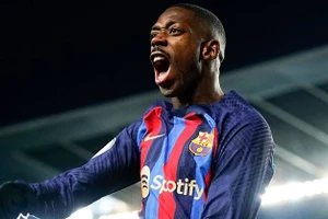 PSG chi tiền khủng chiêu mộ tiền đạo Dembele.