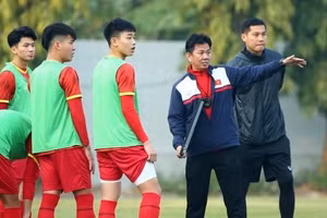 U20 Việt Nam bất phân thắng bại Công an Hà Nội B trên của PVF.