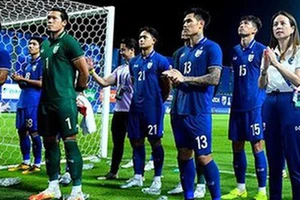 Bóng đá Thái Lan phải giải trình với FIFA vì để chính trị can thiệp vào thể thao.