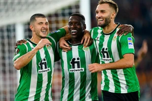 Real Betis mất hảo thủ trận gặp MU ở Europa League.