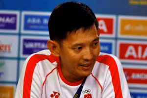 HLV Philippe Aw của U22 Singapore thất vọng khi đội nhà chưa điểm số nào ở SEA Games.