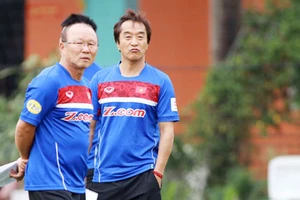 Sau HLV Park Hang Seo, ông Lee Young-jin cũng chia tay bóng đá Việt Nam.