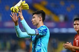 Quan Văn Chuẩn thừa nhận U22 Việt Nam còn nhiều điểm yếu sau trận thắng Lào.