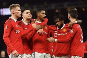 Nhà Glazers nỗ lực tìm chủ mới cho Man United.