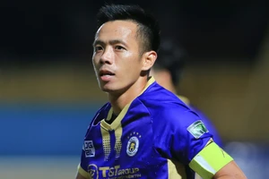 Văn Quyết trở lại thi đấu cho Hà Nội FC ở lượt trận 2 giai đoạn hai V.League.