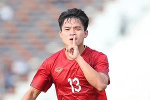 Hồ Văn Cường từ đến Công an Hà Nội FC.