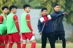U20 Việt Nam bất phân thắng bại Công an Hà Nội B trên của PVF.