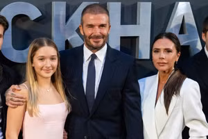 Con gái David Beckham phổng phao, xinh như hotgirl ở tuổi 12