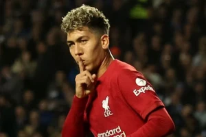 Roberto Firmino được đồn đoán là một trong 5 cầu thủ sắp rời CLB Liverpool.