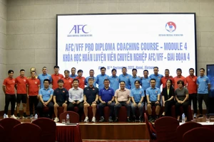 Các HLV Việt Nam tham dự khóa học HLV chuyên nghiệp AFC/VFF.