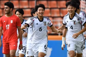 U17 Nhật Bản vào chung kết U17 châu Á sau chiến thắng cách biệt trước Iran ở bán kết.
