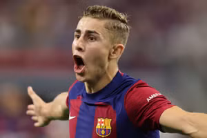 Fermin Lopez ký hợp đồng với Barca tới năm 2027.