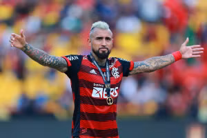 Arturo Vidal muốn tái hợp Messi ở Inter Miami.