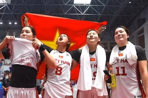 Bóng rổ nữ giành huy chương vàng lịch sử tại SEA Games 32.