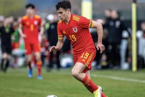 Thần đồng Gabriele Biancheri gia nhập MU với hợp đồng 4 năm.