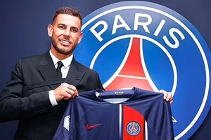 Lucas Hernandez chính thức gia nhập PSG.