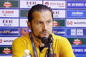 HLV Velizar Popov đánh giá cao Thái Sơn của Thanh Hóa.