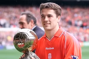 Bellingham nhận nhiều lời khen từ Michael Owen.