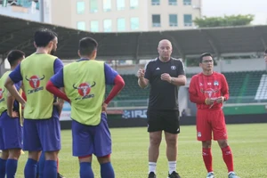 Matt Elliott tới Hoàng Anh Gia Lai theo lời mời của HLV Kiatisak.