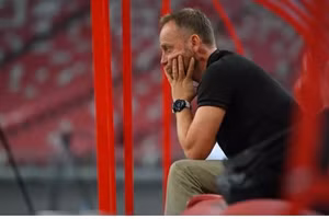 HLV Alexandre Polking chia tay tuyển Thái Lan sau hai năm gắn bó.