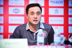 'Đại gia' V-League muốn chiêu mộ HLV Đức Thắng?