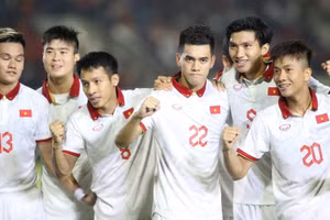 Việt Nam cầm hòa Indonesia ở trận bán kết lượt đi trên sân khách.