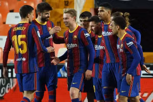 Barca kêu gọi Chủ tịch La Liga phải từ chức trước những cáo buộc vô căn cứ.