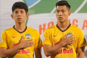 Văn Thanh gia nhập Nam Định tái hợp Hồng Duy giai đoạn tới của V.League.