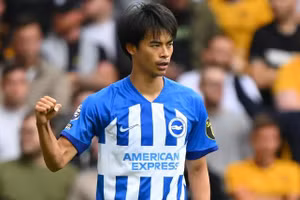Kaoru Mitoma của Brighton lọt tầm ngắm của Man City.