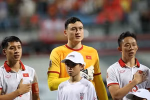 Các tuyển thủ Việt Nam quyết tâm đánh bại Indonesia ở trận bán kết lượt về.