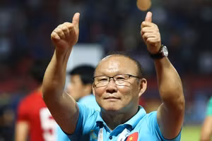 HLV Park Hang Seo tổ chức buổi gặp gỡ người hâm mộ Việt Nam trước ngày về nước.