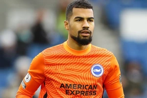 Thủ môn Robert Sanchez của Brighton lọt tầm ngắm của Chelsea.