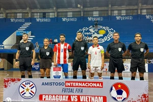 Tuyển futsal Việt Nam hòa kịch tính Paraguay ở trận giao hữu tại nước bạn.