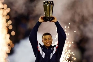 Kylian Mbappe muốn tiếp tục gắn bó với PSG.